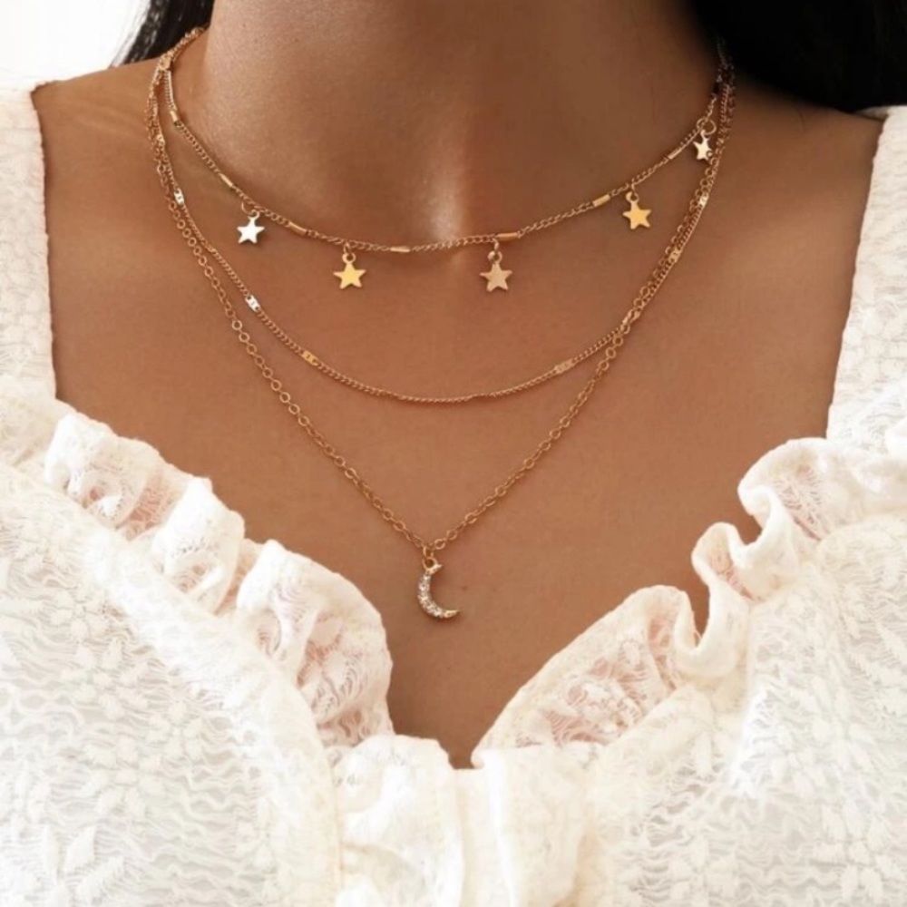 Star charm layered necklace